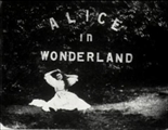 Ook de eerste Alice in Wonderland-film (uit 1903) is op de expositie te zien.