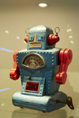 ”Robots en space toys” expositie verlengd