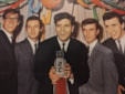 tentoonstelling “Jong! Jeugdculturen van nozem tot TikTok” in Hoorn Cliff Richard en The Shadows